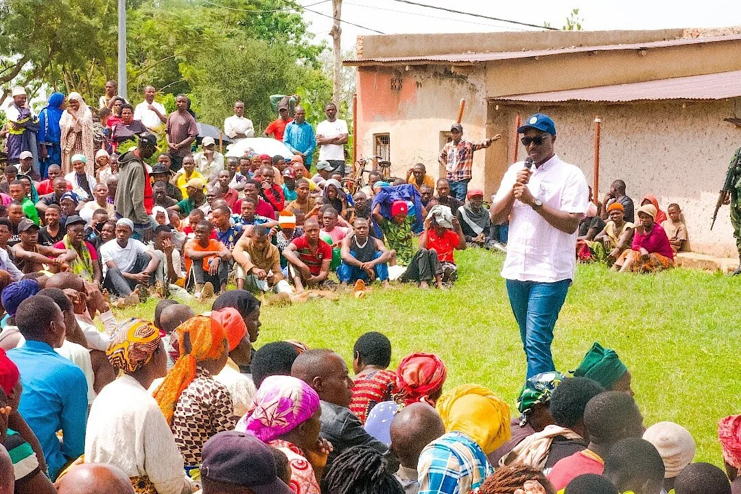 Abaturage mu kiganiro ku isuku i Gatsibo.