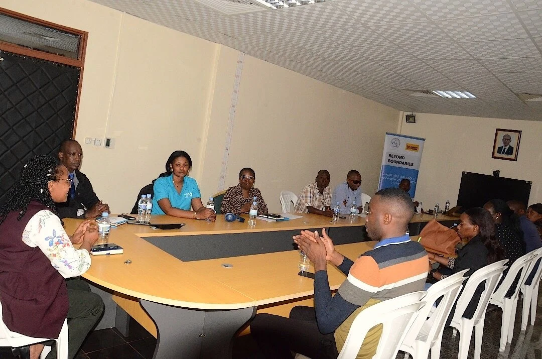 Une réunion communautaire locale à Gatsibo.